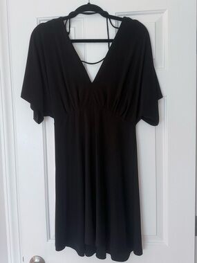 Lush Black V-Neck Short Sleeve Dress